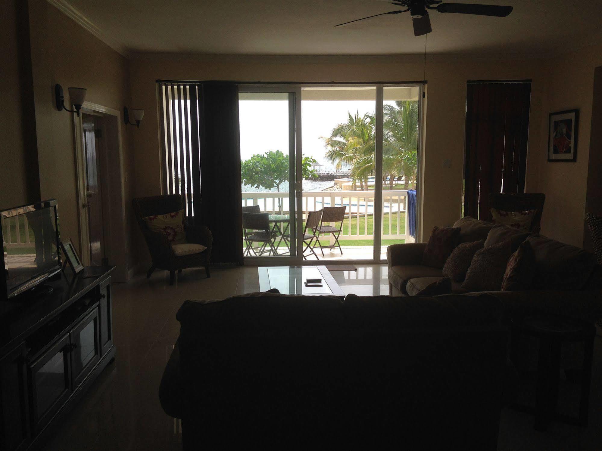 Whispering Seas Jamaica Apartman Ocho Rios Kültér fotó